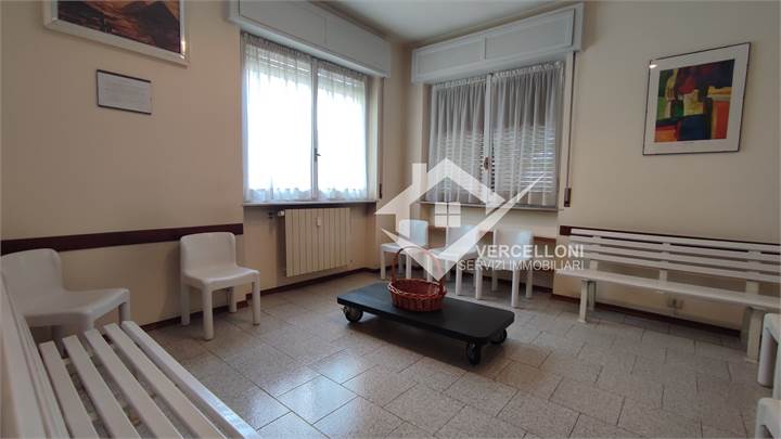 DUE LOCALI PIU'SERVIZI