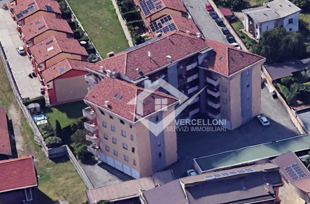 BILOCALE A VEVERI CON BOX 