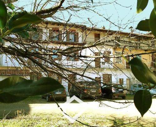  Casa Semindip. + Tripli Servizi  con P. auto  e  Giardino 